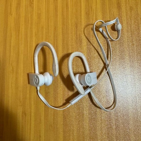 Powerbeats 3 Headphones - Picture 2 of 2